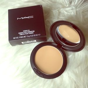 Brand New, New in Box, MAC Studio Fix//NC30